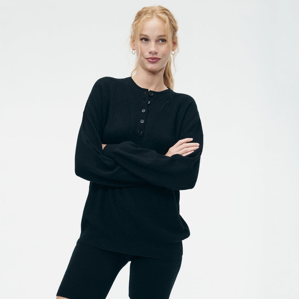 NWT - Naadam recycled cashmere ribbed Henley - Color Black